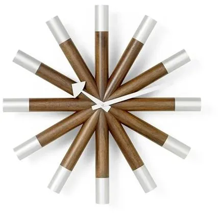 Vitra Wheel Clock Ur Valnød/Aluminium